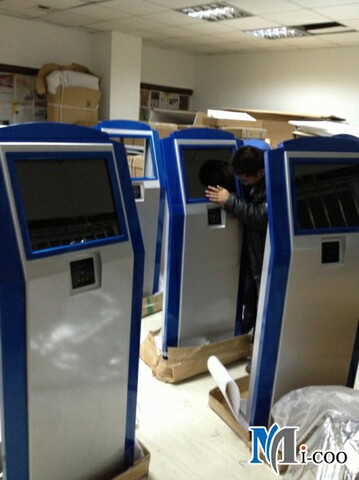 我公司成功交付連云港東?？h公安局觸摸查詢機19套